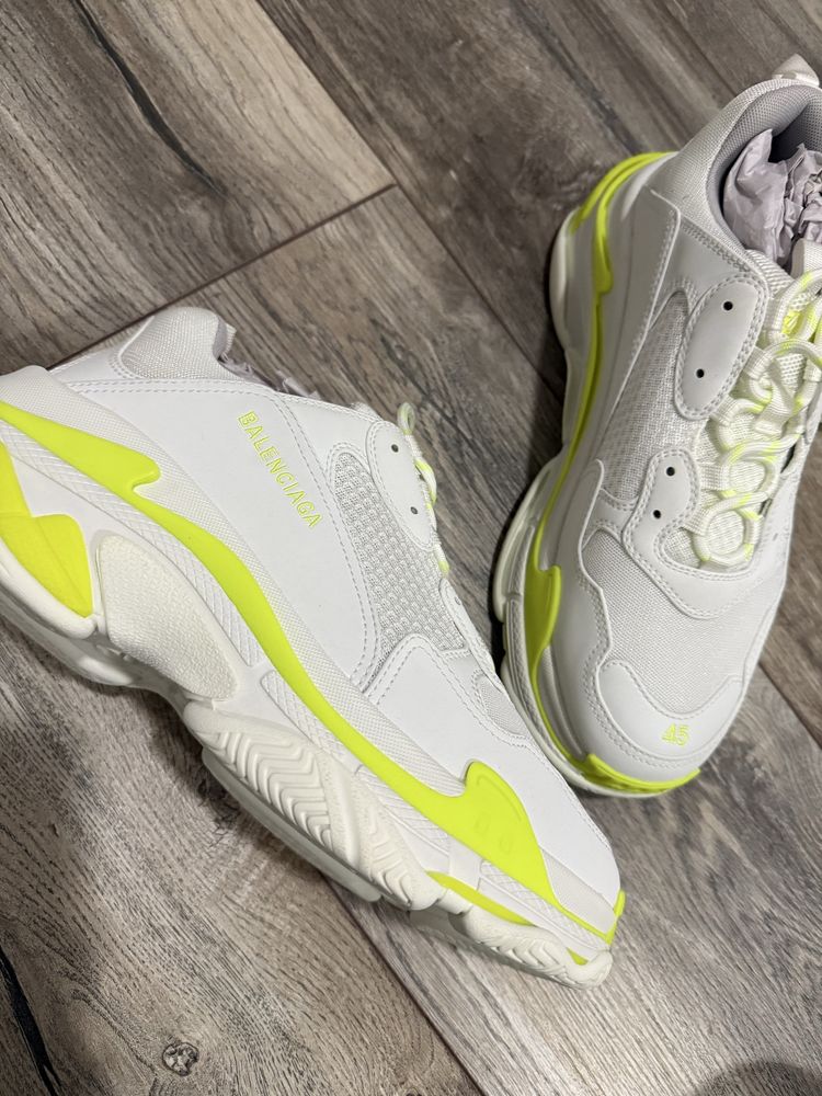Balenciaga Triple S