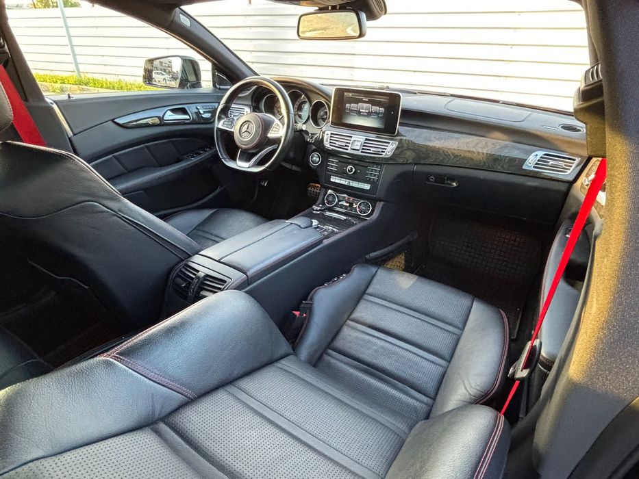 Mercedes CLS 350 4 Matic pachet AMG