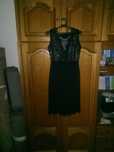Rochie neagra broderie pe piept si poale
