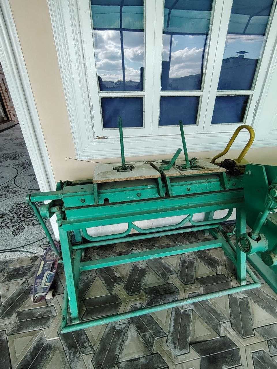 Tunikafon stanok sotiladi