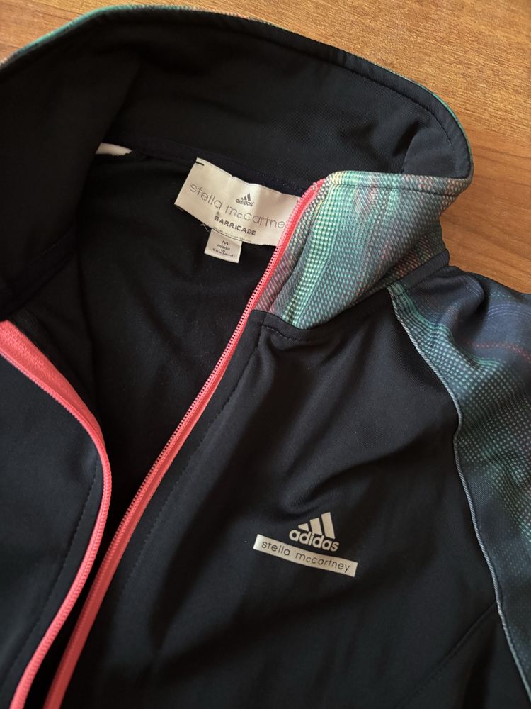 Спортен оригинален екип на Adidas