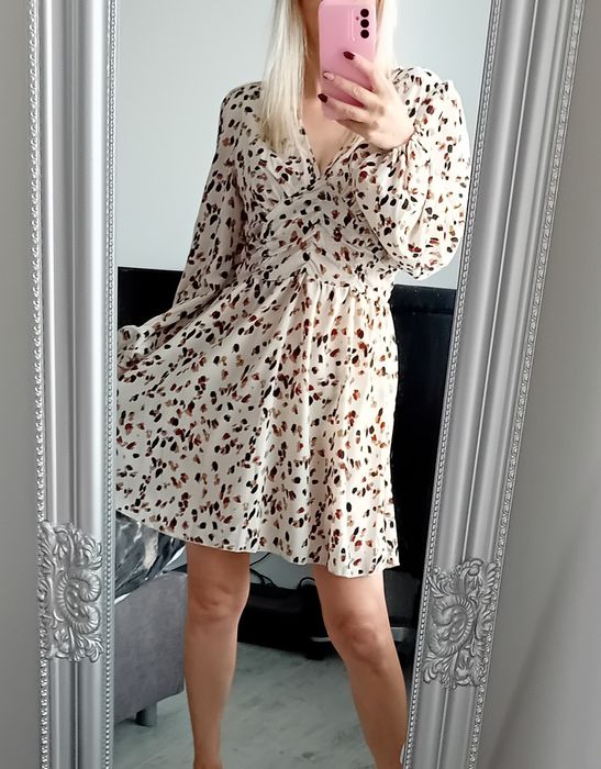 Рокля с висока талия размер М