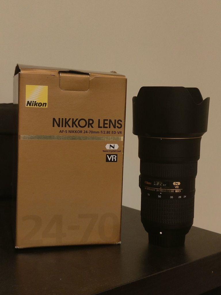 Obiectiv Nikon Nikkor 24-70mm F2.8 E AF-S ED VR  (Made in Japan)