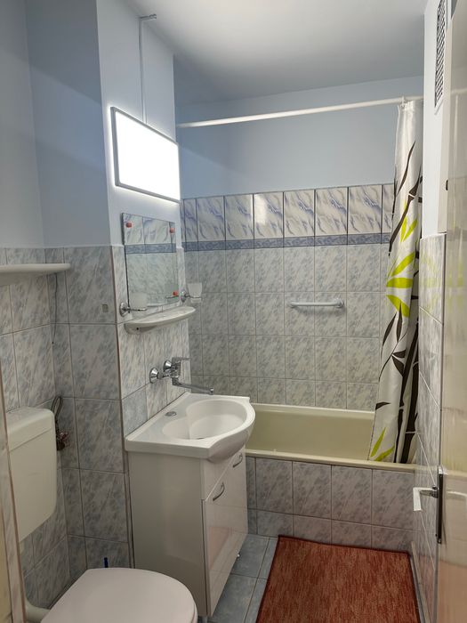 Apartament cu 3 camere, confort 1, Mureseni, etaj intermediar