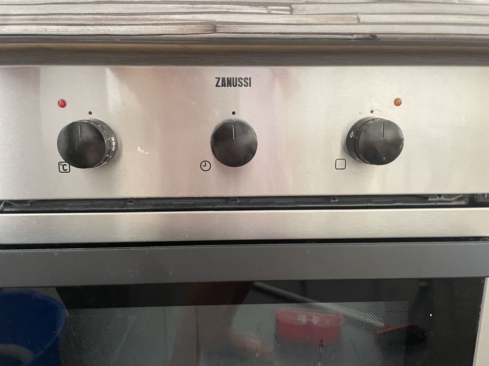 Фурна за вграждане Zanussi