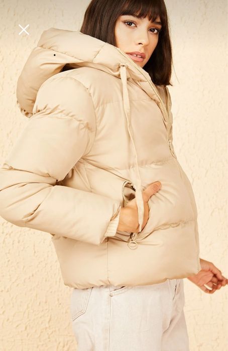 Топло,зимно яке бежово