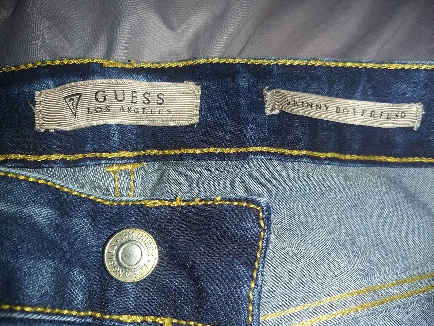 Blugi        Guess