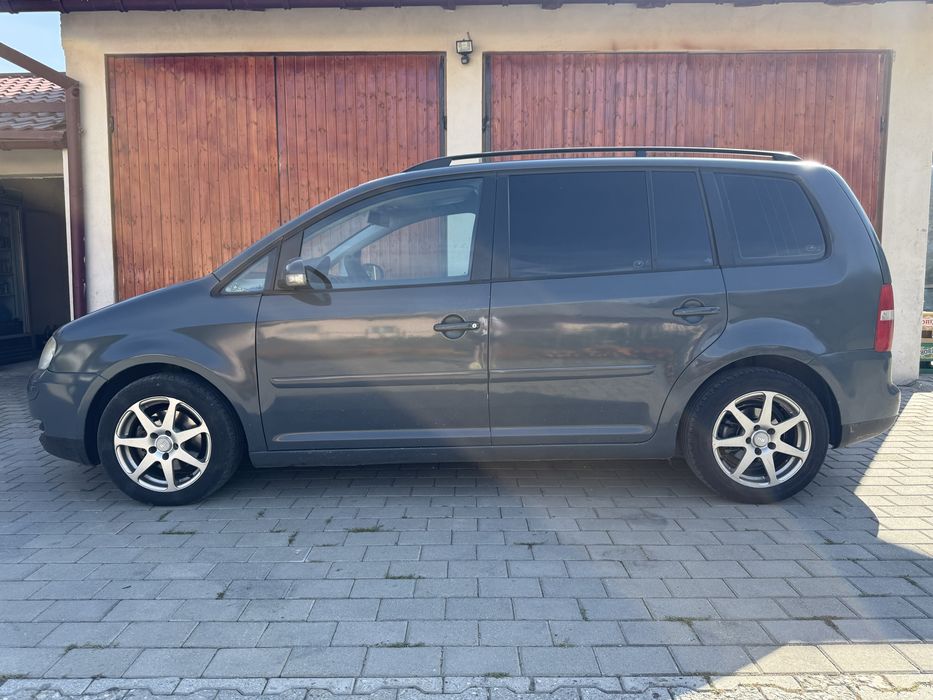 Volkswagen Touran 2004 – 2.0 TDI, manuală 6 trepte