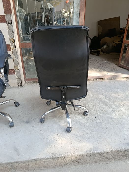 Ofis kreslolari taʼmirlangan ishlatishga tayyor