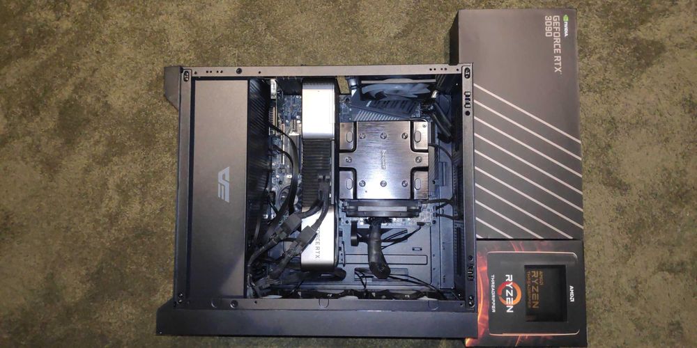 Мощен компютър AMD THREADRIPPER 3990X 64 ядки /RTX 3090 24gb/4TB/64GB