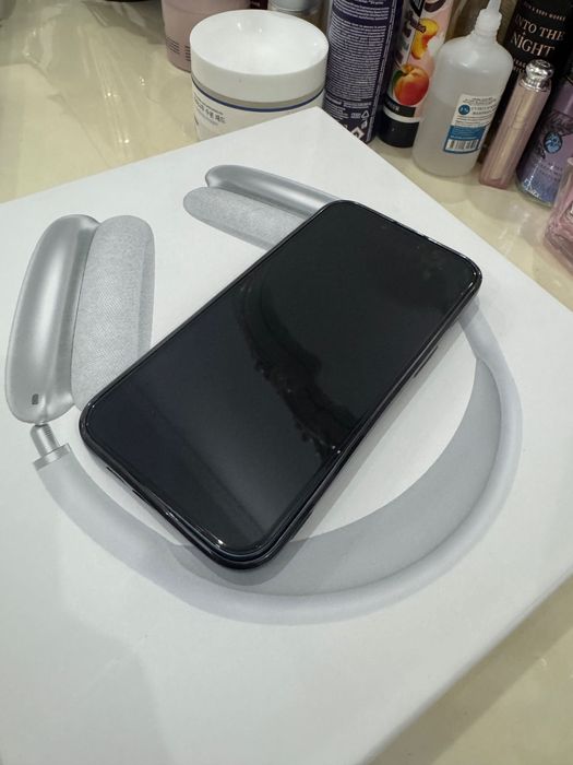 Продам iPhone 13 128 гига б/у 280000 Алматы