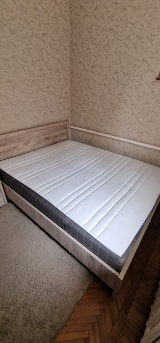 Продам матрас Икеа Ховог 200:160