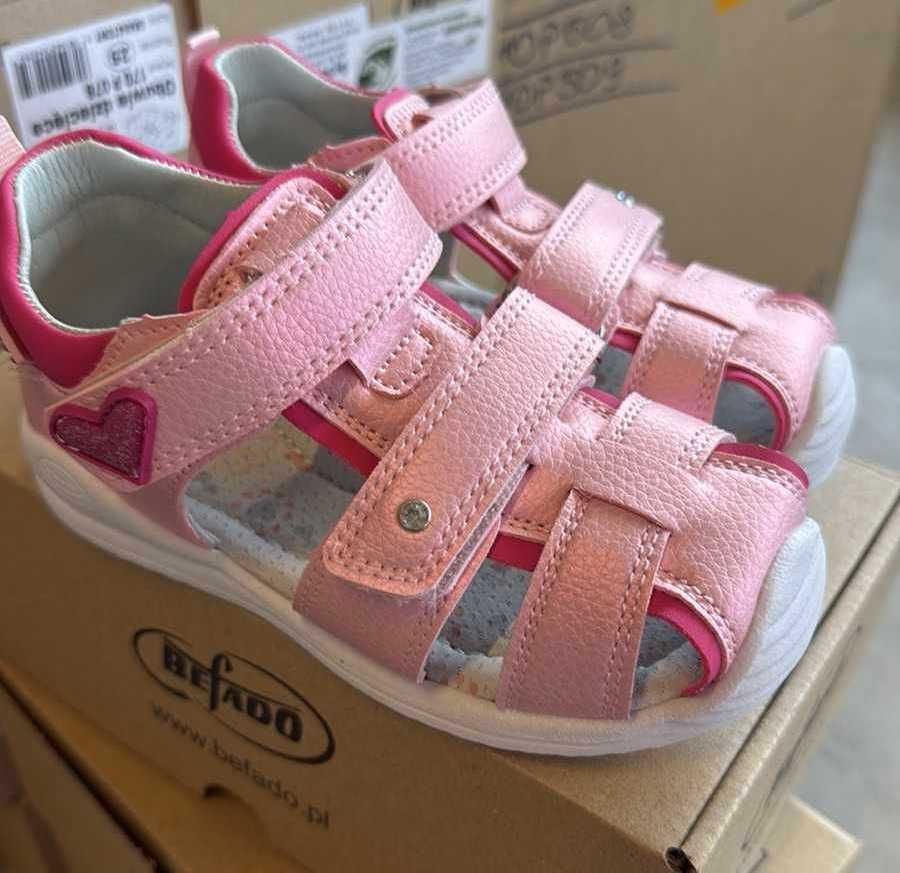 Нови сандали Lasocki и Befado 15 см стелка 24 и 25 номер