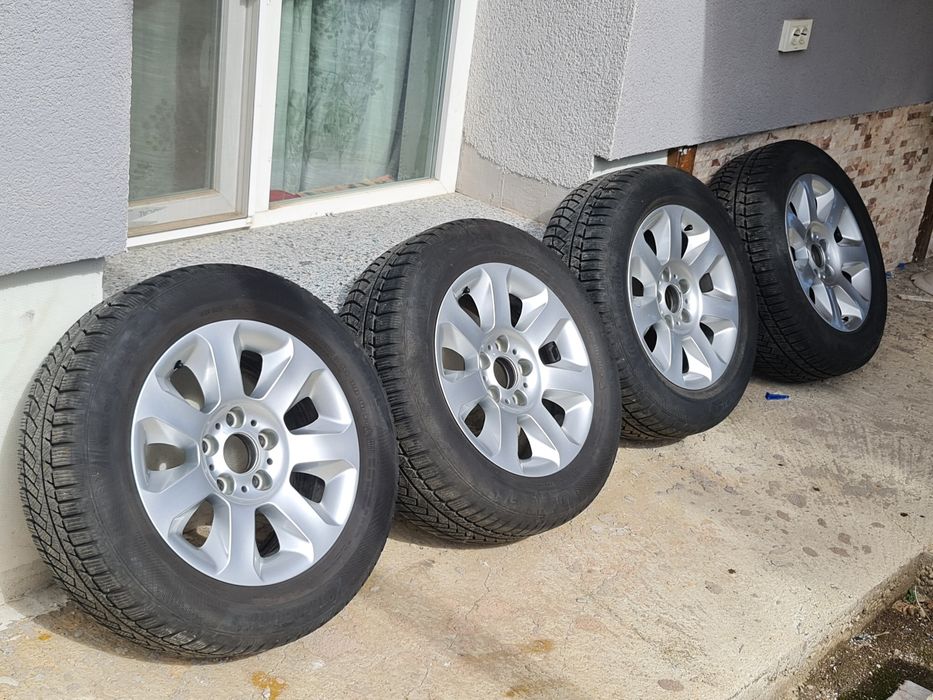 Продавам 4 джанти за BMW style 115 със зимни гуми