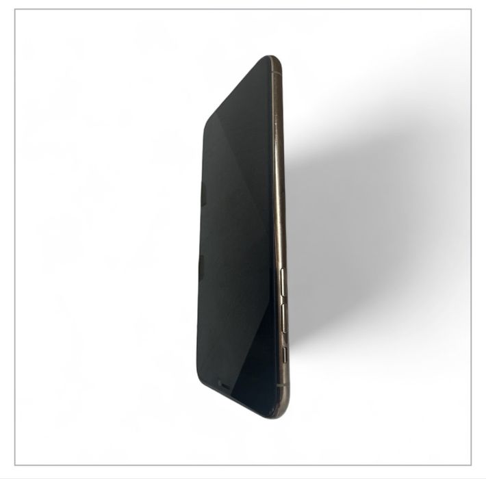 iPhone 11 Pro Max Като Нов само за 420 лв 83 % Батерия Бартер Перфект