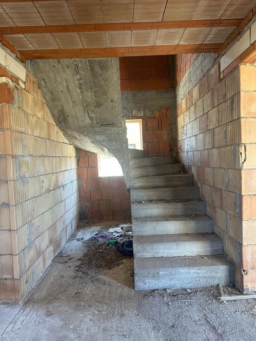 Vand teren si constructie