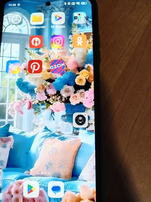 Телефон сотовый .