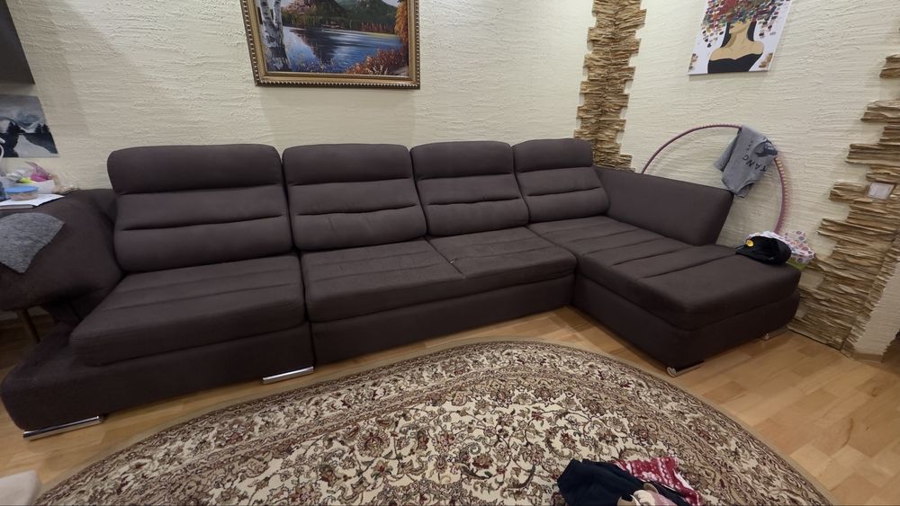 Продам диван угловой 3,85