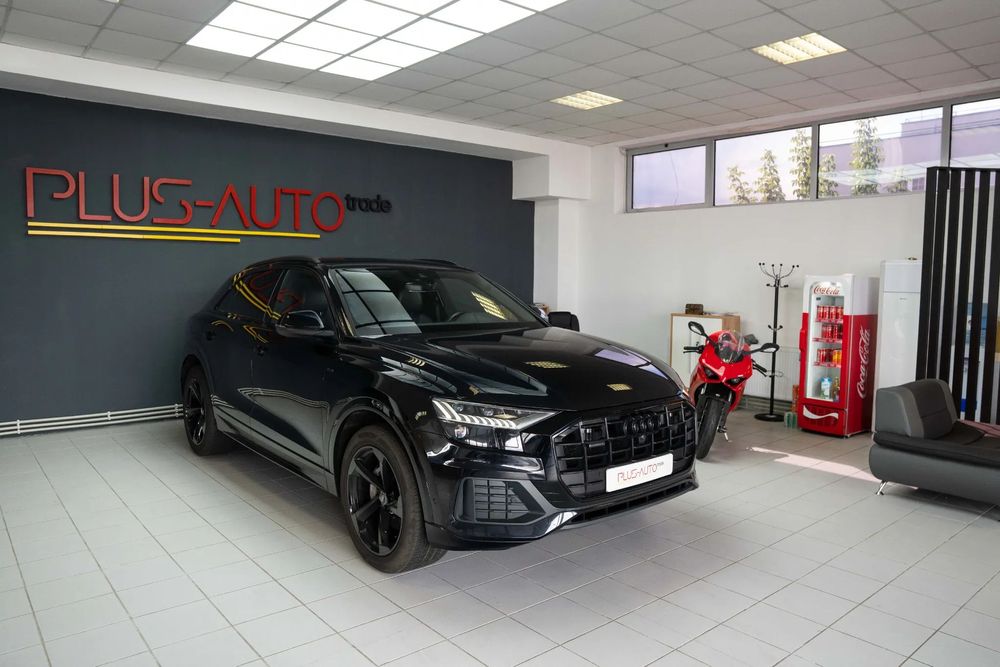 Audi Q8