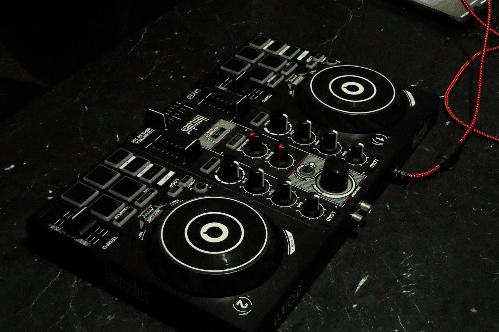 Consola DJ Hercules Inpulse 200