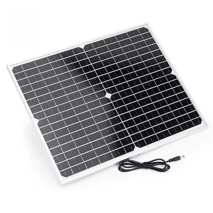 Kit cu panou solar si acumulator iesire priza 220v 200w