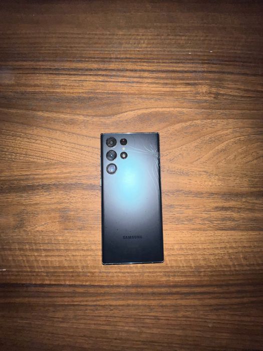Samsung S22 Ultra 256GB.