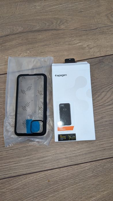 Husa Spigen pentru Pixel 5