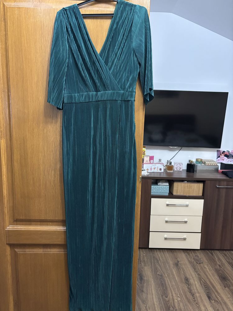 Rochie ocazie 40, Brise