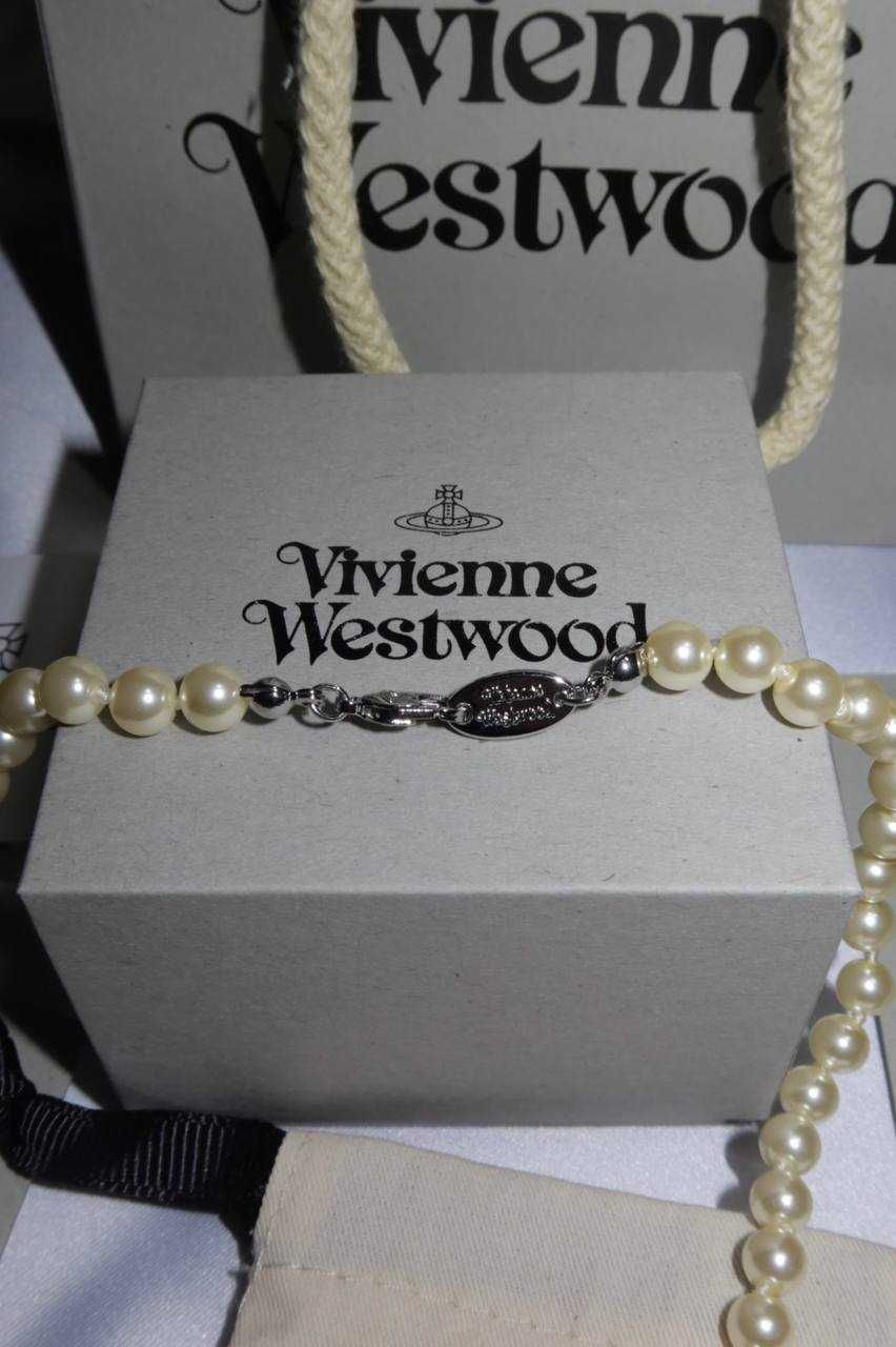 Vivienne Westwood Mini Bas Relief Pearl choker