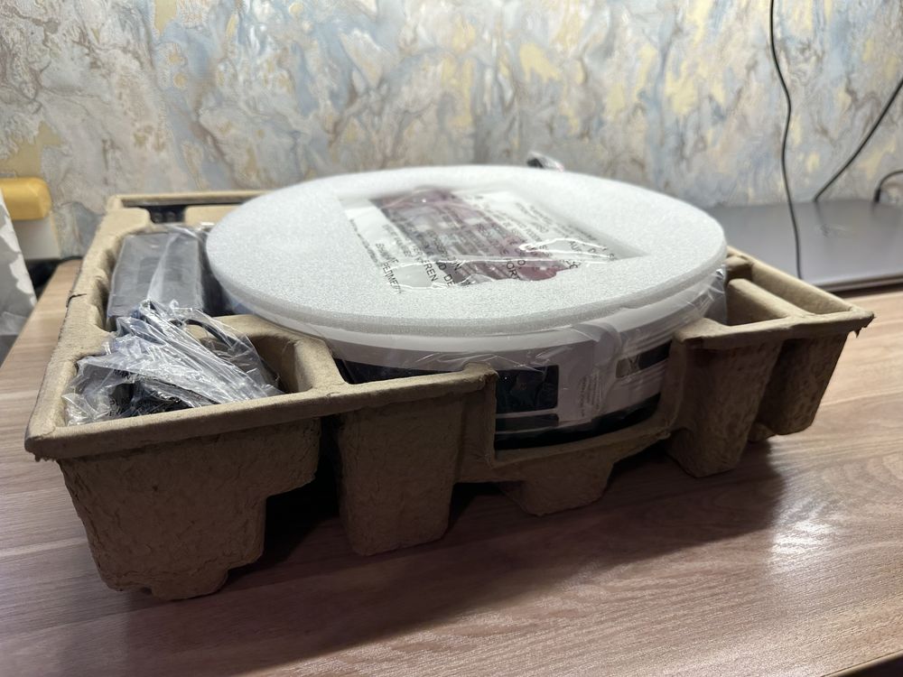 Робот-пылесос Polaris PVCR 1028 Wi-Fi IQ Home