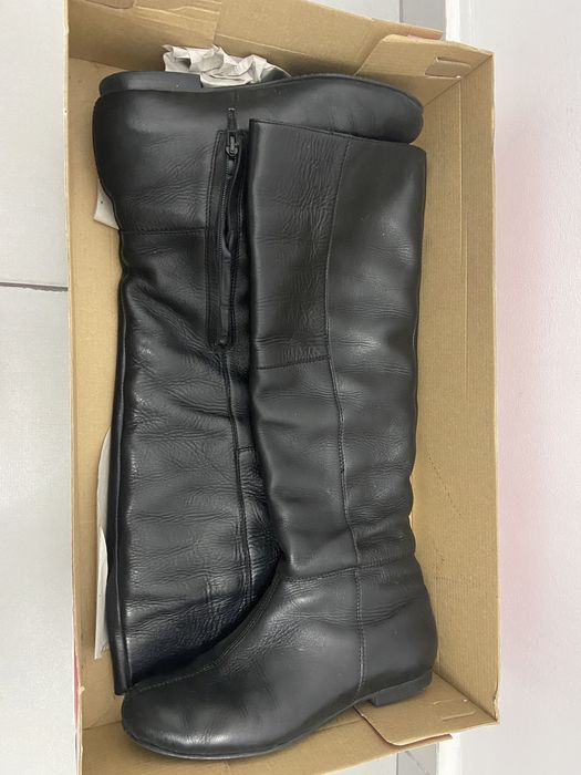 Vand cizme de piele. PRET 150 lei.