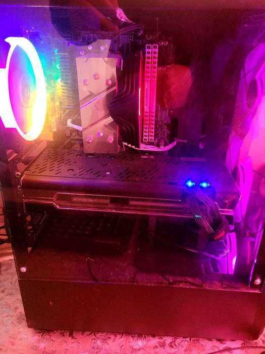 Мощный игровой компьютер, для работы с программами и игр.