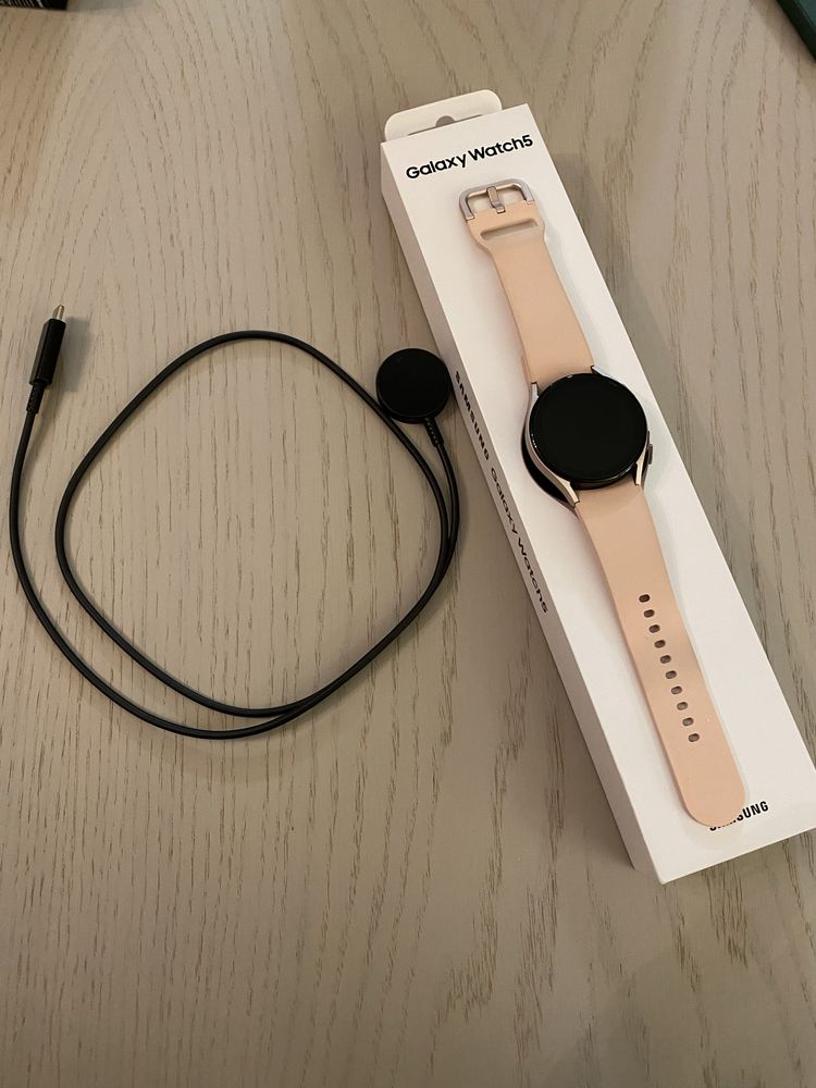 Samsung Galaxy Watch 5 - Rose Gold | Smartwatch