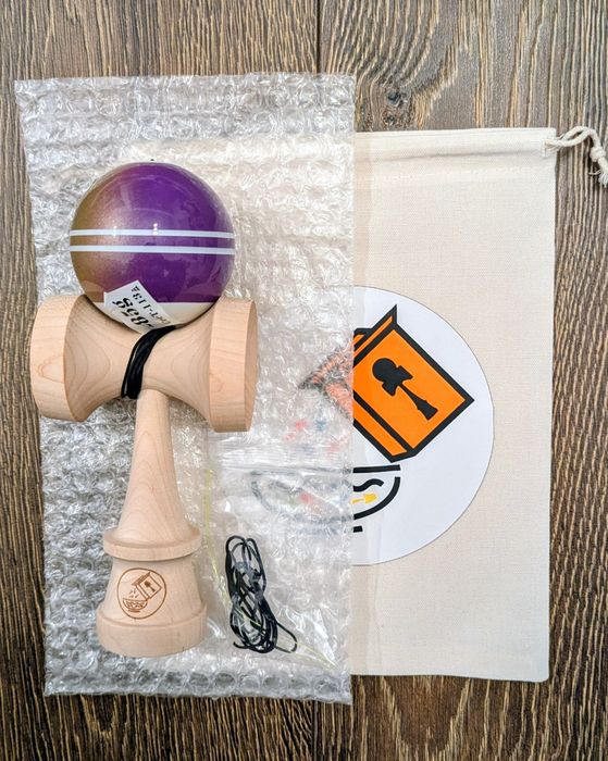 Kendama Cereal - sticky clear, maple/amaranth ken, base hole