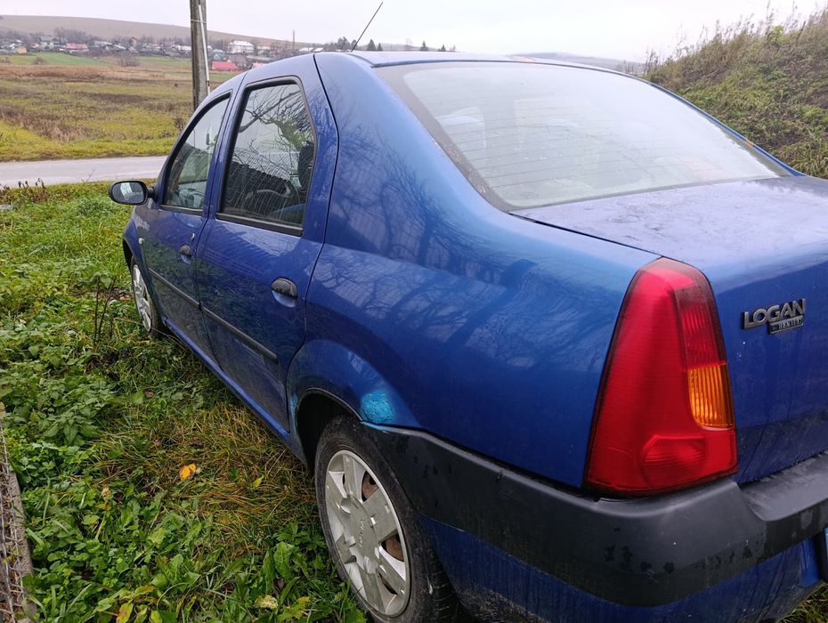 Vând Dacia Logan in stare de funcționare