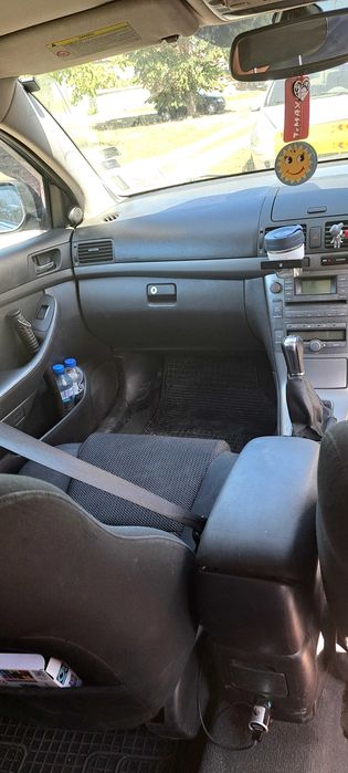 Toyota Avensis дясна дирекция