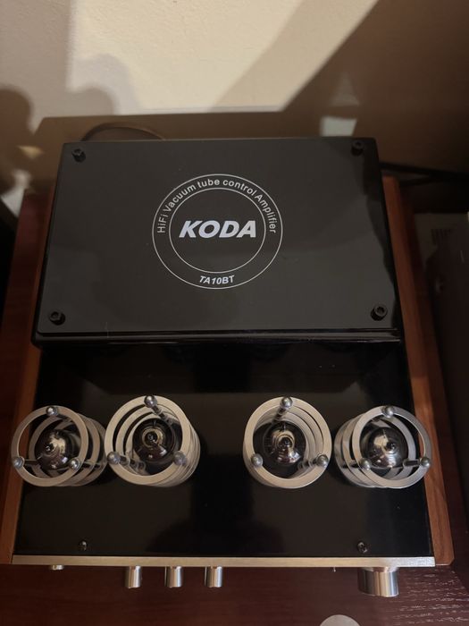 Лампов усилвател КОDA TA10BT