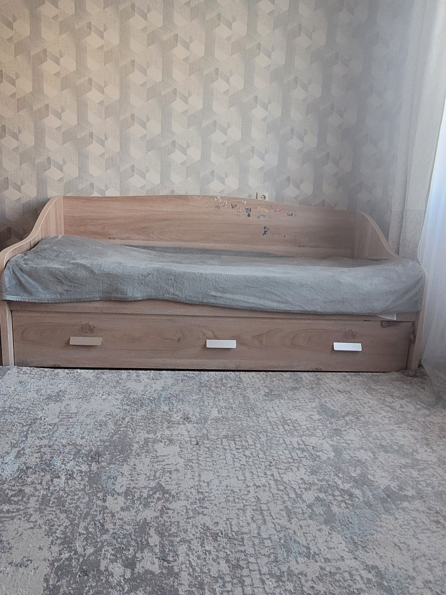 Продам кровать трансформер из чистого дуба