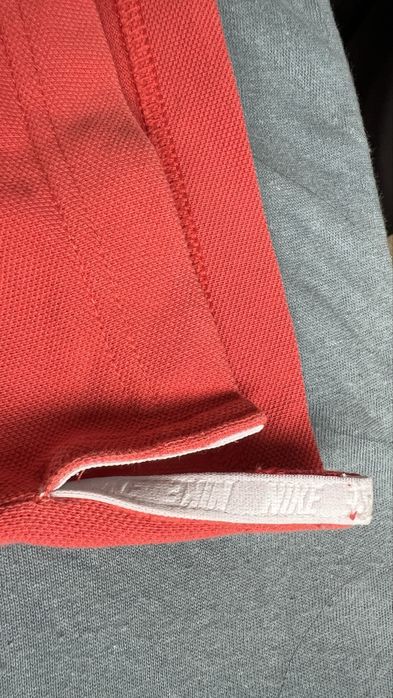 тениска Nike с яка