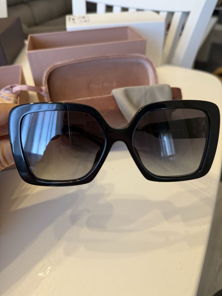 Miu Miu слънчеви очила
