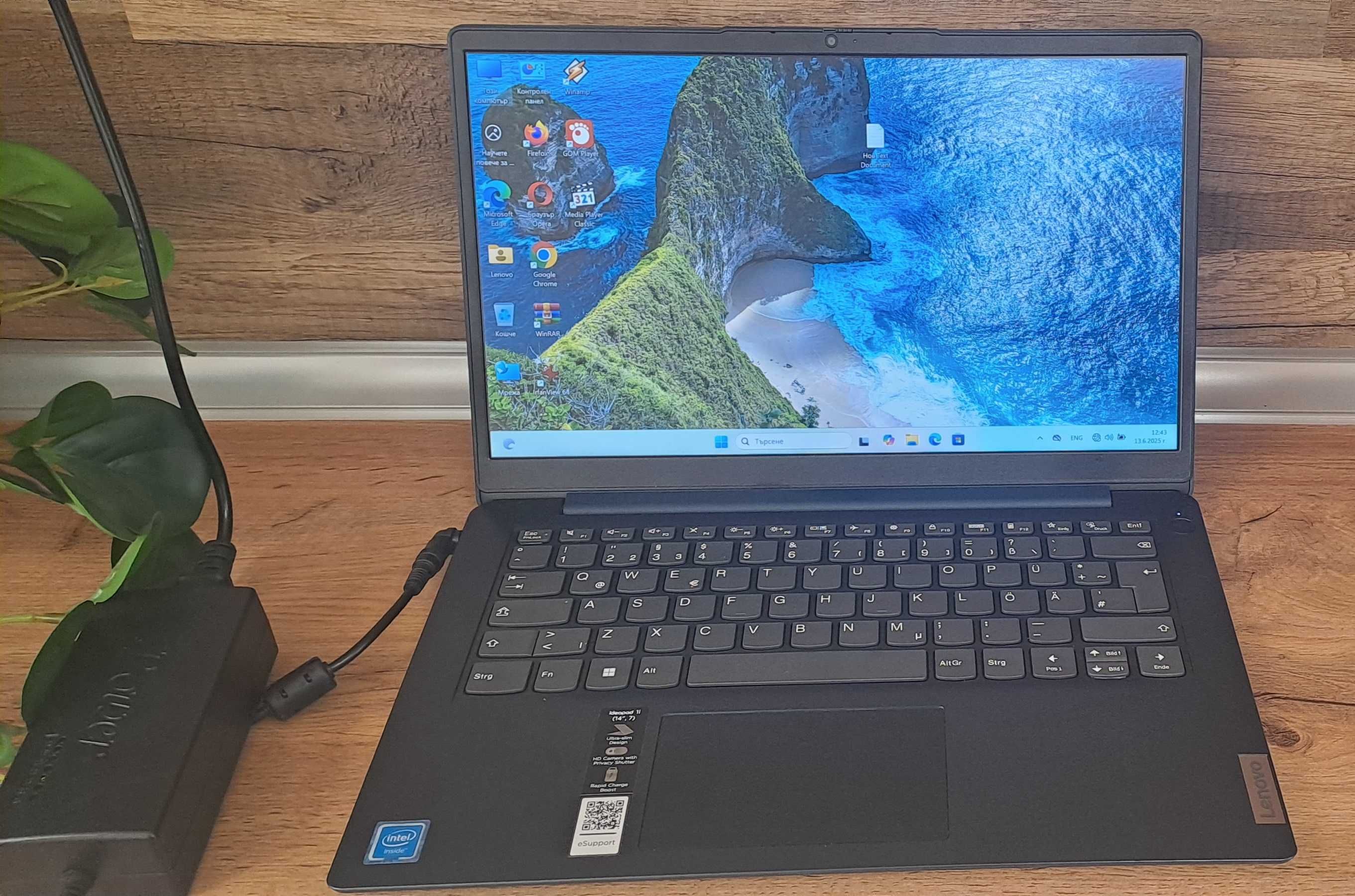 Lenovo ideapad 1i