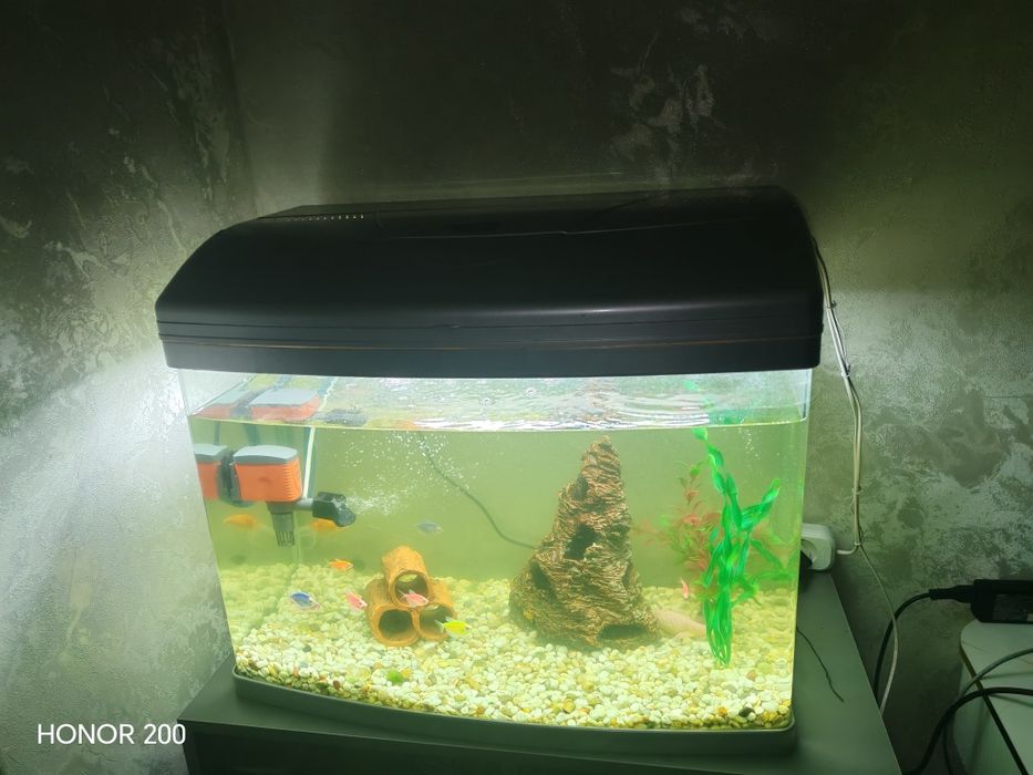 Аквариум заводской 90 литров