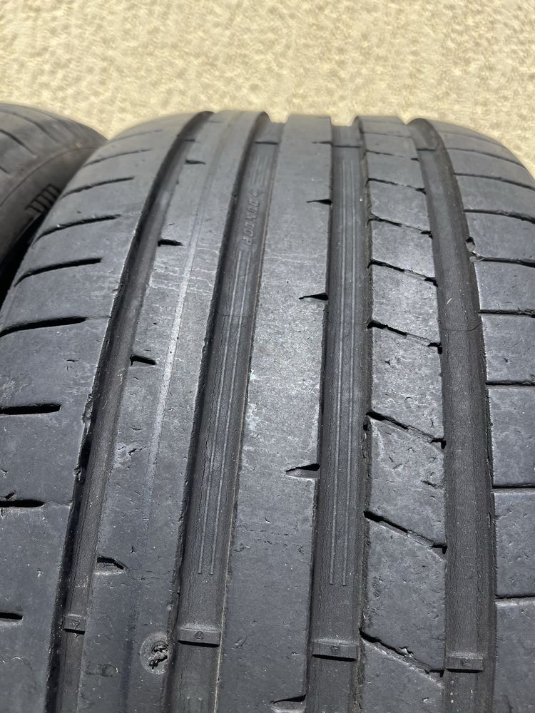 2 бр. летни гуми 225/40/18 Dunlop DOT 1622 4 mm