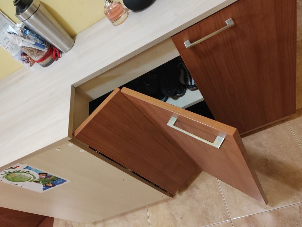 Долен кухненски шкаф