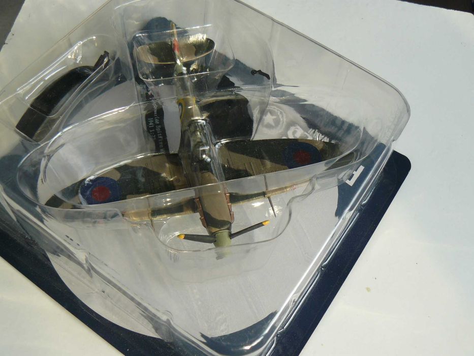 Macheta Avion SPITFIRE SUPERMARINE MK VB 1941 Scara 1:72 DeAgostini