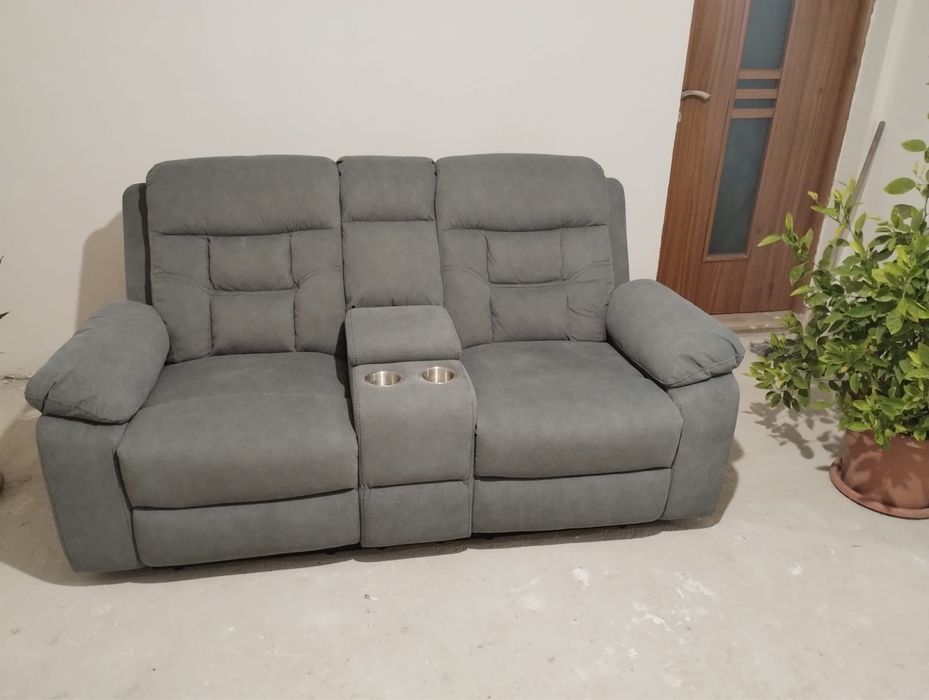Vand canapea cu recliner