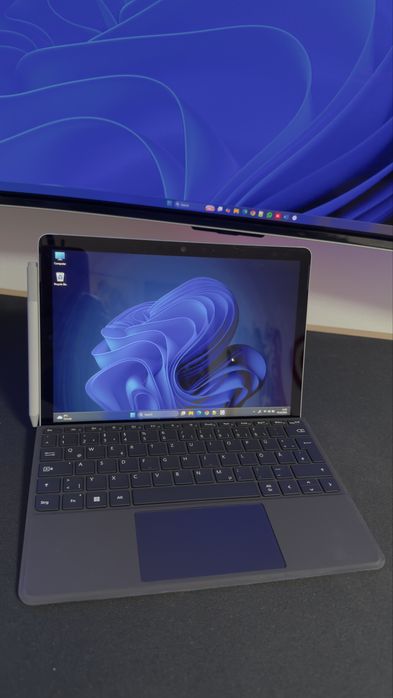 Microsoft Surface GO3 i3/8GB/128GB + Pen + Tastatura Iluminata
