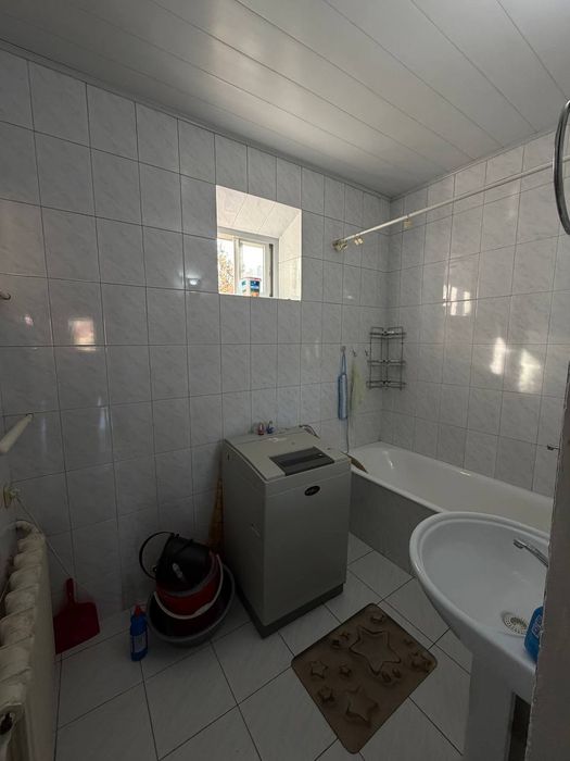 Банковский дом на Буз базаре. 3х комнатная.Кирпичный дом.По 1000 за м2