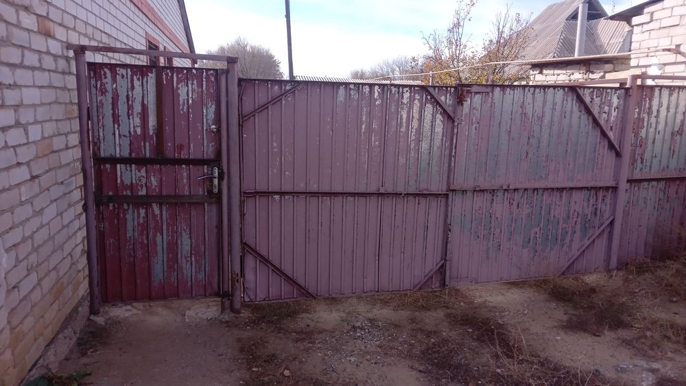 Воротам продам за 25000раион гмз