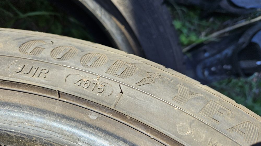 Гуми 215 45 16 гуд йър